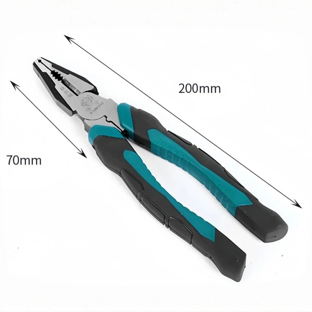 Chrome Vanadium Combination Pliers jaws close-up