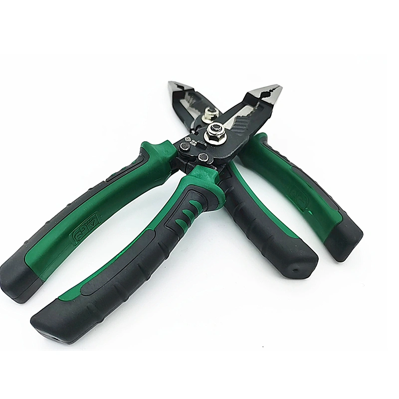 Multifunctional Combination Pliers jaws close-up