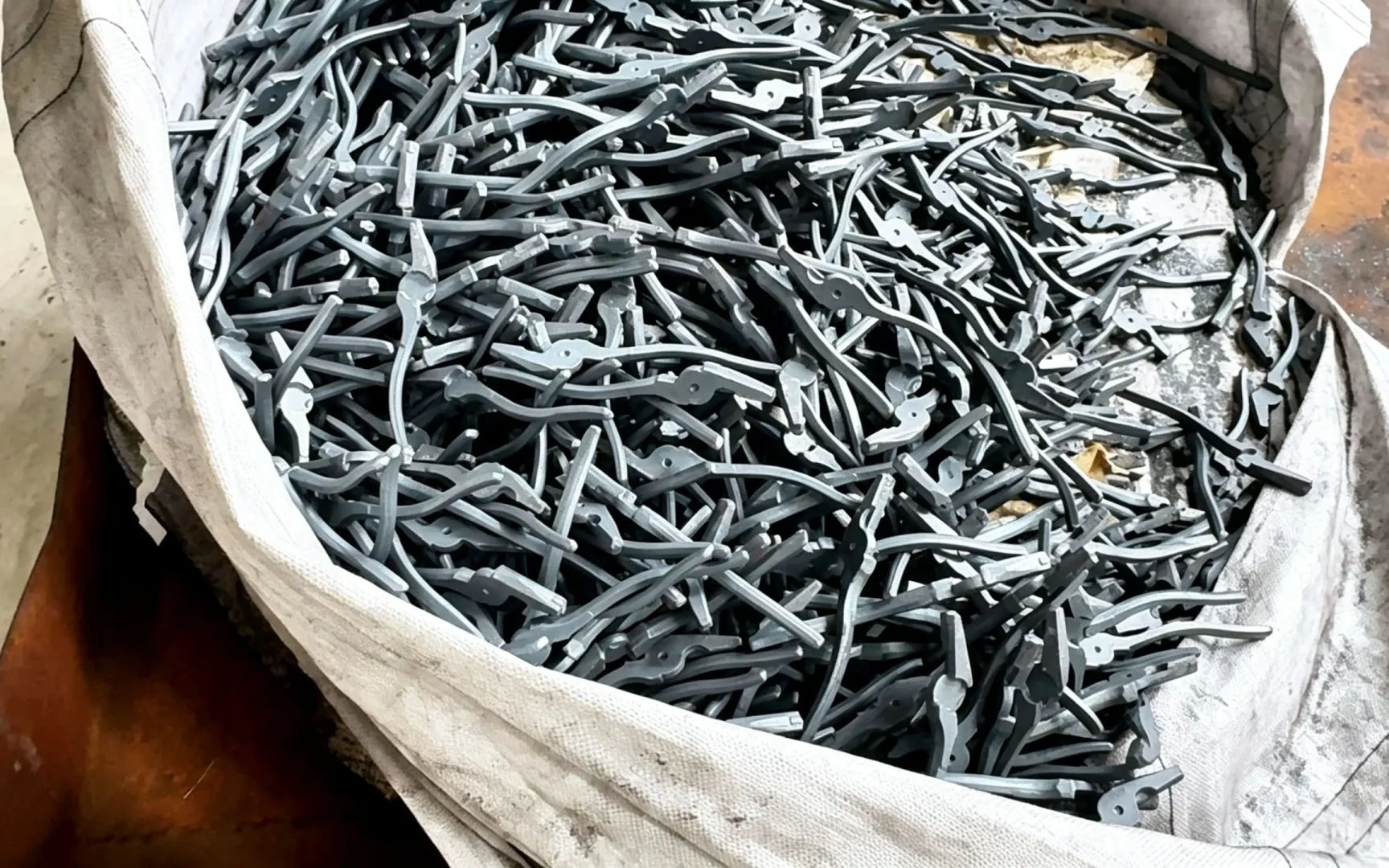 www.huashutools.com Huashu Tools bulk forged pliers blanks, CR‑V chrome‑vanadium steel raw workpieces for hand tools