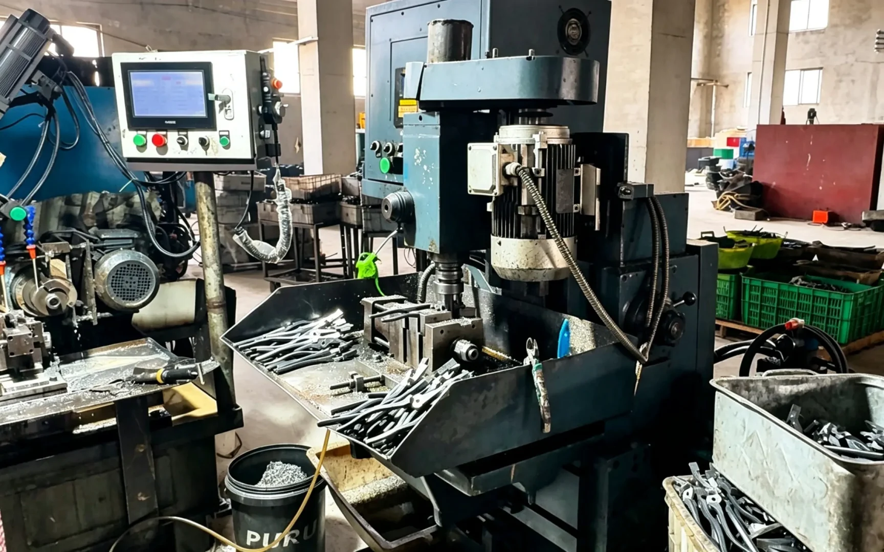 Huashutools factory CNC machine processing CR‑V combination pliers blanks, www.huashutools.com